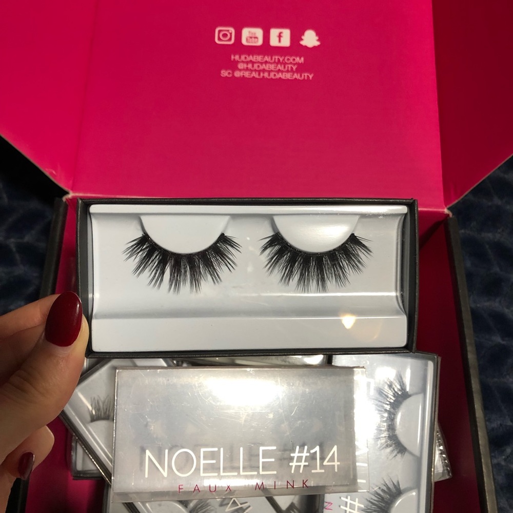 Huda Beauty Noelle #14 Faux Mink Lashes